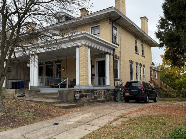 418 Edgemont St, Mt Washington, PA 15211