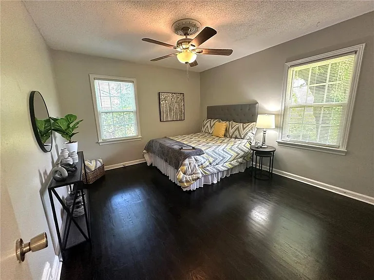 1900 Meadow Ln #1900 — Photo 6