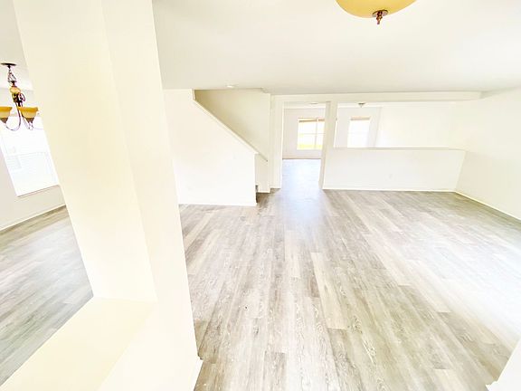 3rd image of 13631 Phoenix Dr