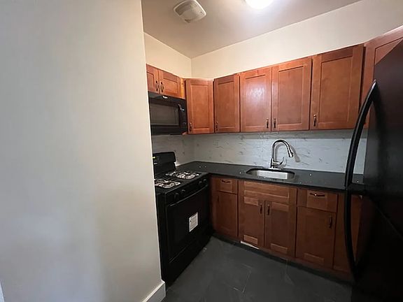 3rd image of 1173 Tinton Ave #3B