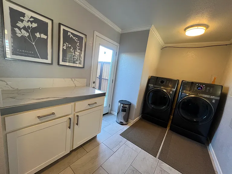 308 W Wilson Ave #B — Photo 13