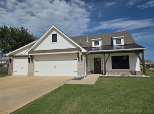 8901 N 63rd Ave E, Owasso, OK 74055