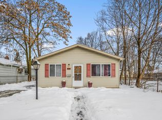 8285 Packard Ave, Warren, MI