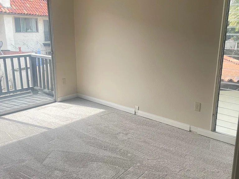 4275 Loma Riviera Ln — Photo 12
