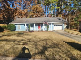5747 Riverside Dr, Sugar Hill, GA 30518