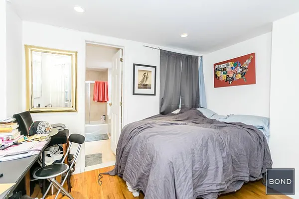 Rented by Bond New York | media 35