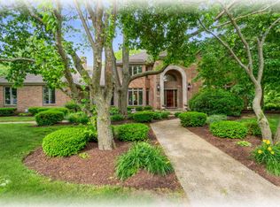 130 Lamplighter Ln, Racine, WI 53402