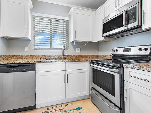 3rd image of 11 Westwood Ave APT 203A