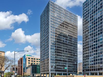340 W Diversey Pkwy APT 1616, Chicago, IL, 60657