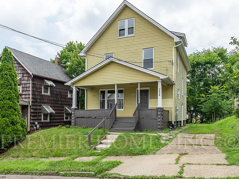 1536 Glendale Pl NE — Photo 1