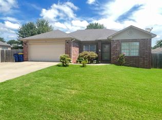 11 Trinity Dr, Cabot, AR 72023
