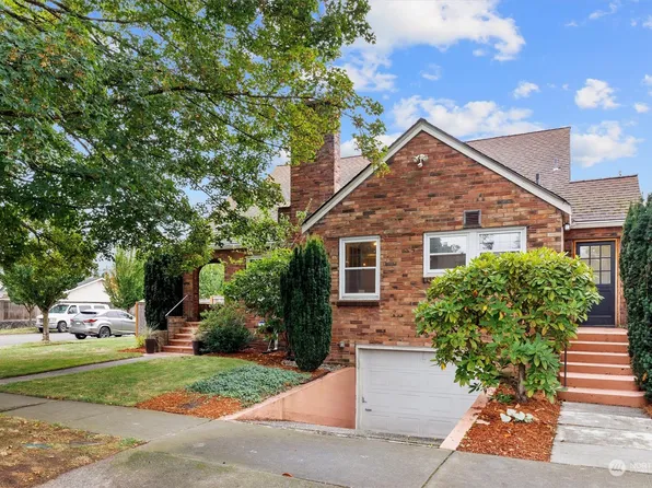 1532 Oakes Avenue, Everett, WA 98201