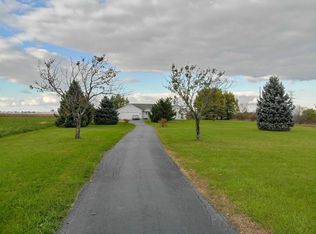 19119 Woodburn Rd, Woodburn, IN 46797