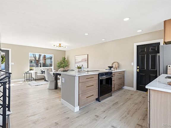 4th image of 8671 W Stanford Avenue