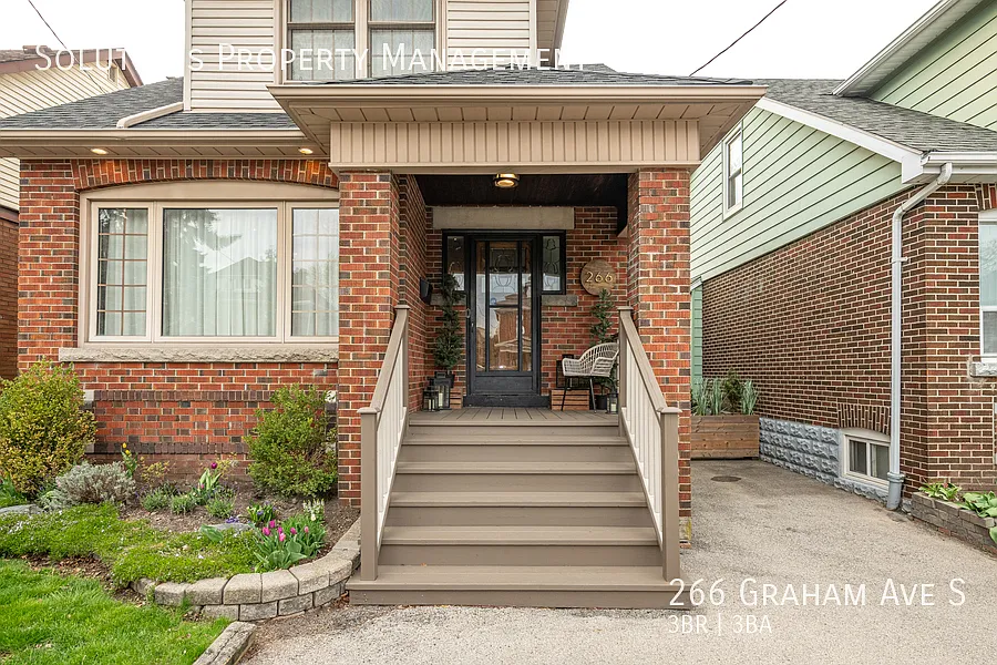 Building Photo - 266 Graham Ave S