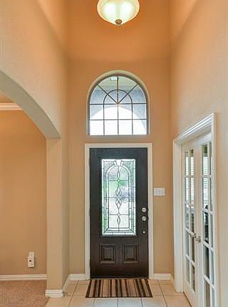 3rd image of 113 Brook Hollow Ln