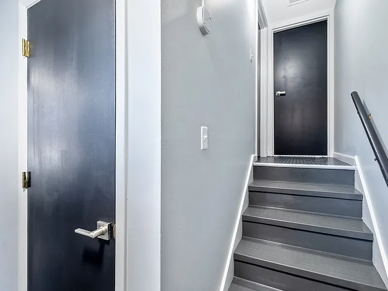 239 S Union St #6 — Photo 5