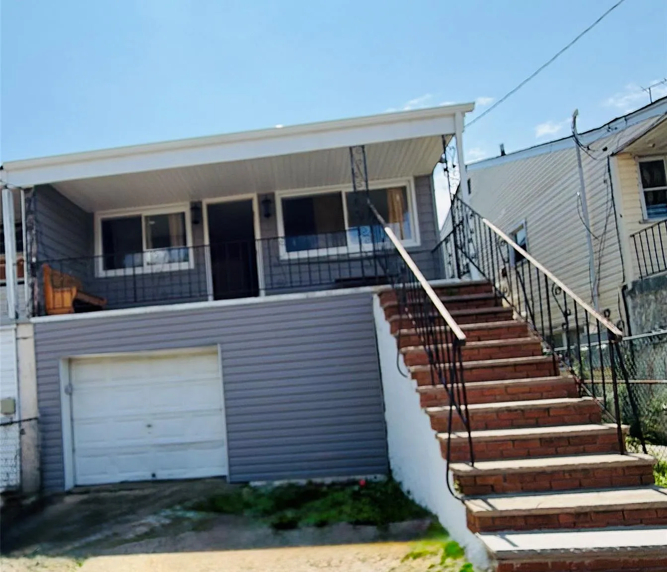 3 bed, 1.0 bath, 1617 sqft, $3,600 — Photo 1