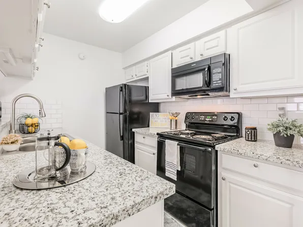 Turtle Pointe Apartments