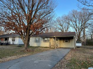 916 Hickory Hills Dr, Dexter, MO 63841