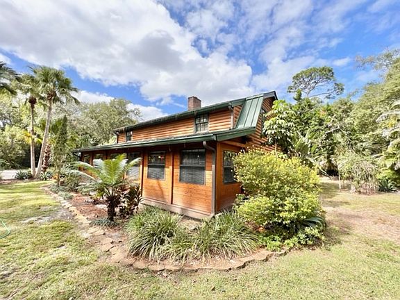 4th image of 129 Pine Circle Dr