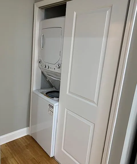 1513 Catharine St #2 — Photo 4