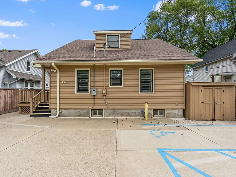 817 N Main St #B — Photo 24