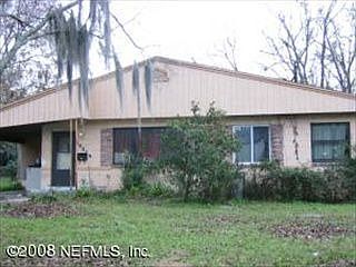 1st image of 10379 Pinehurst Dr