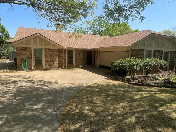 707 Tanbark Dr, Euless, TX 76040