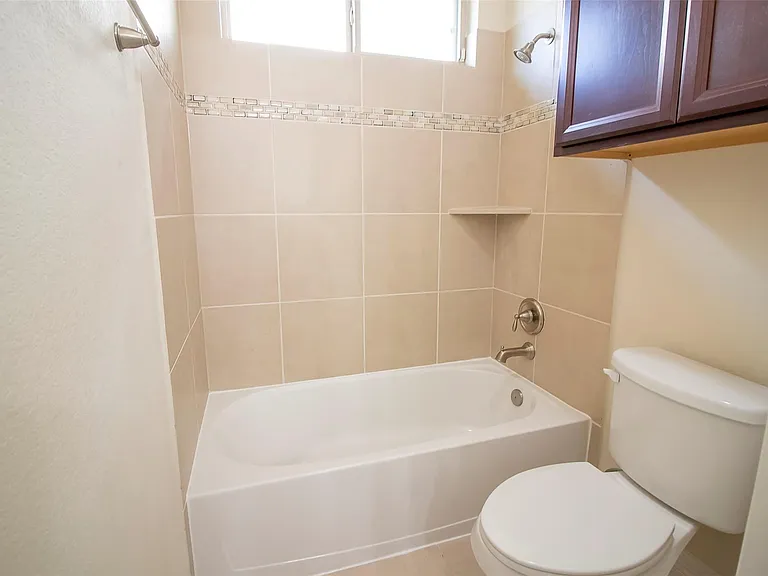4718 Sabero Ln — Photo 10