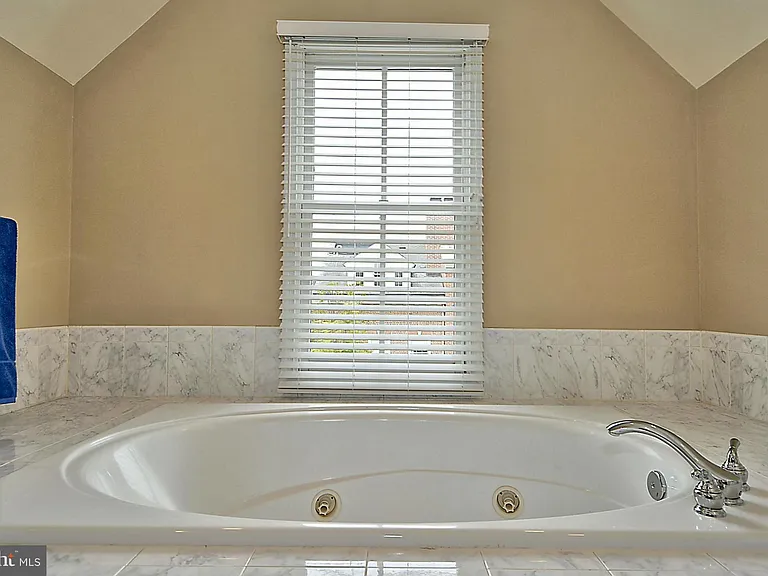720 Battery Pl — Photo 21