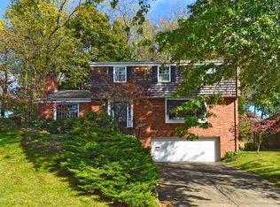 808 Ridgefield Ave, Pittsburgh, PA 15216