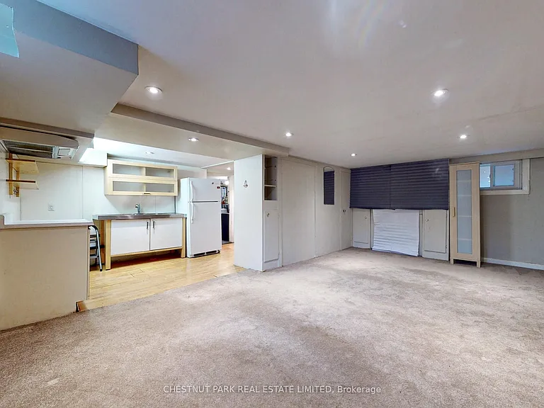 114 Colin Ave — Photo 40