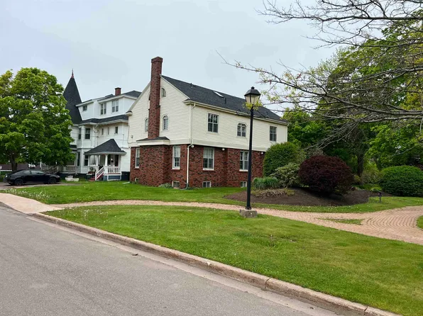 70 Spring St, Summerside, PE C1N 3E4