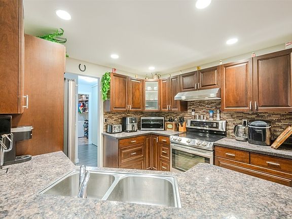 3rd image of 337 McKinney Rd #216