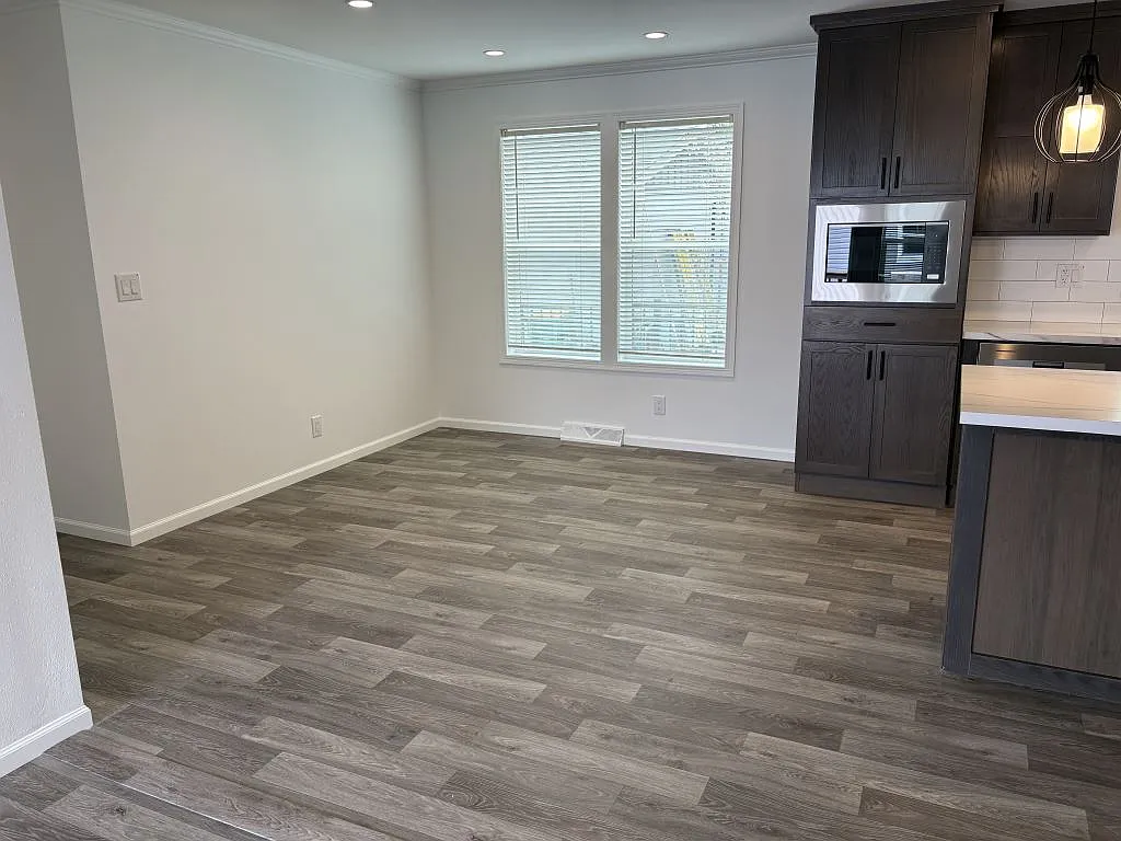 4 bed, 2.0 bath, 1564 sqft, $2,175 — Photo 4