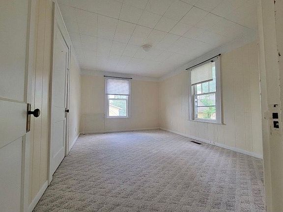 5th image of 727 Louise Ave