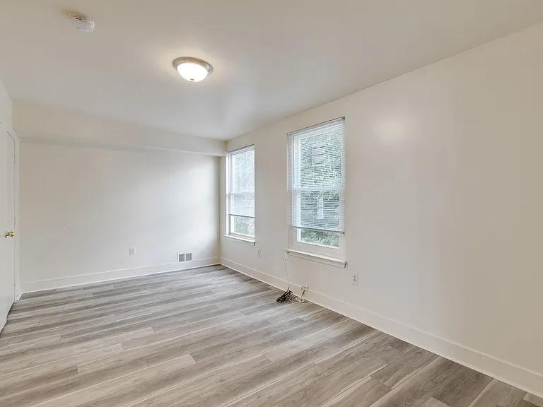 4007-4011 Aspen St — Photo 12
