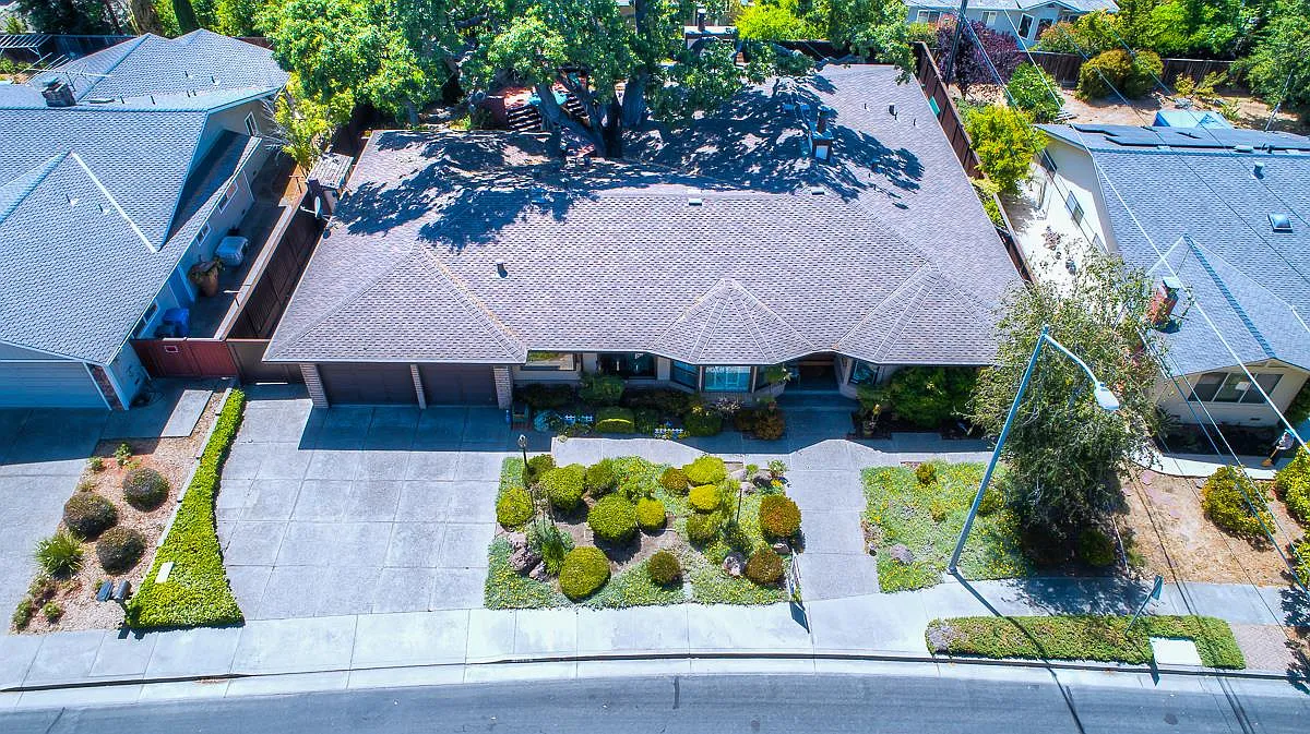 10089 Oakleaf Pl photo 1