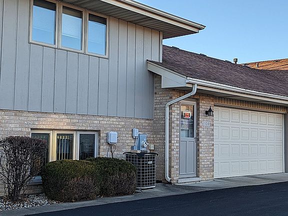 3rd image of 11019 New York Ct #175
