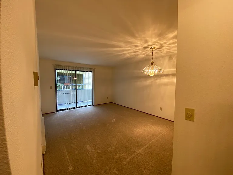 Shorecrest Apartments — Photo 23