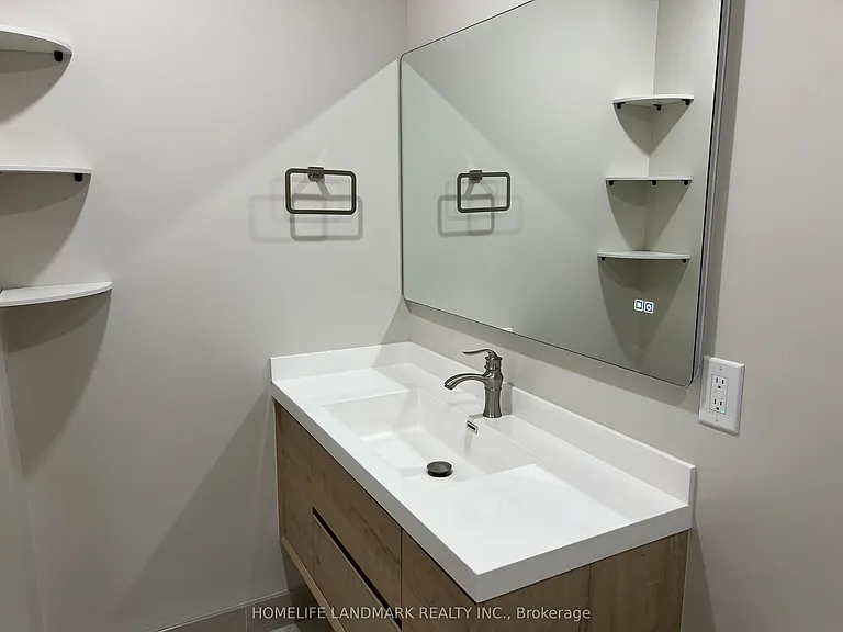 70 Lady Churchill Ct — Photo 11