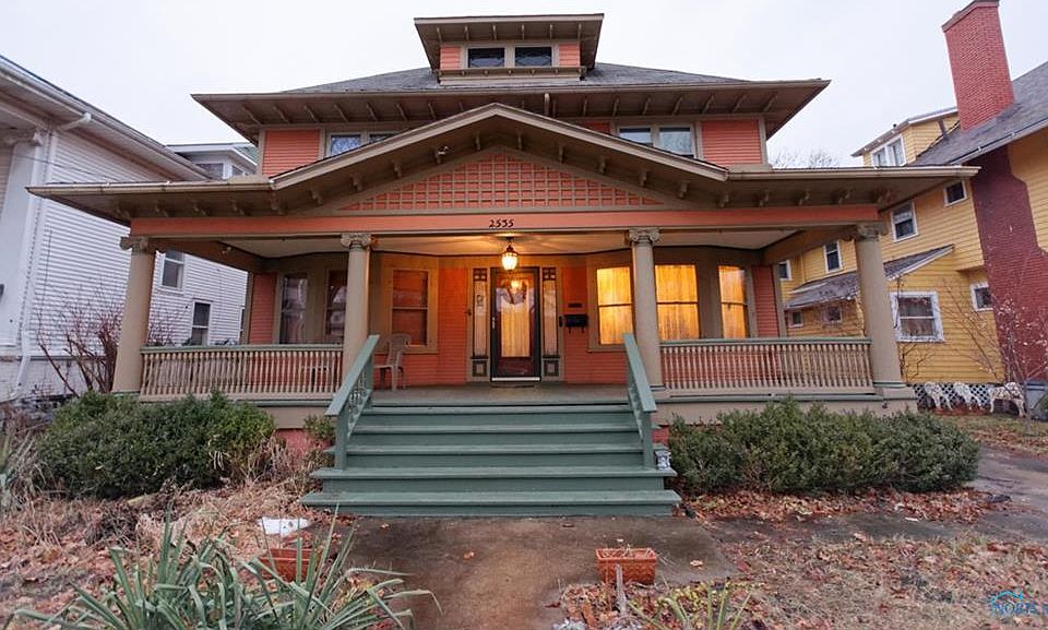 1st image of 2535 Parkwood Ave