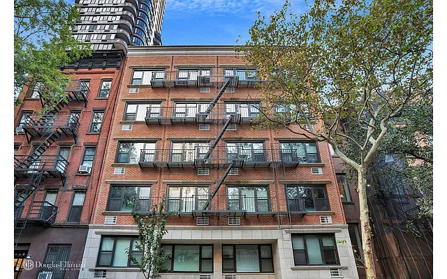 Sold by Douglas Elliman | media 20