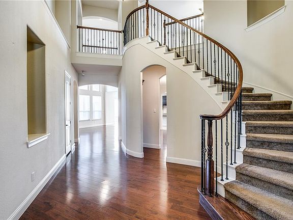 4th image of 2208 Glasgow Dr