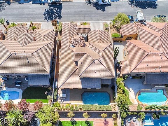 3rd image of 12028 Aragon Springs Ave