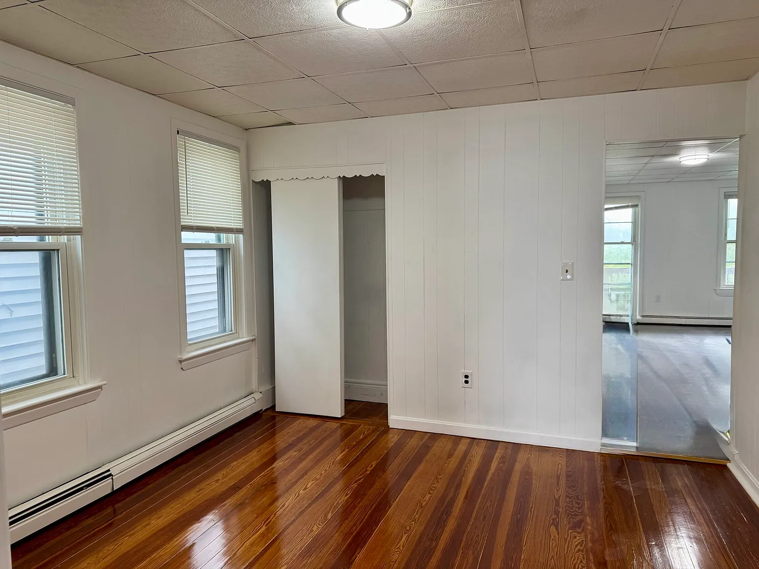 3 bed, 920 sqft, $2,900 — Photo 2