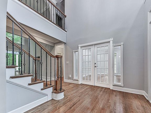 5th image of 614 Owl Creek Dr