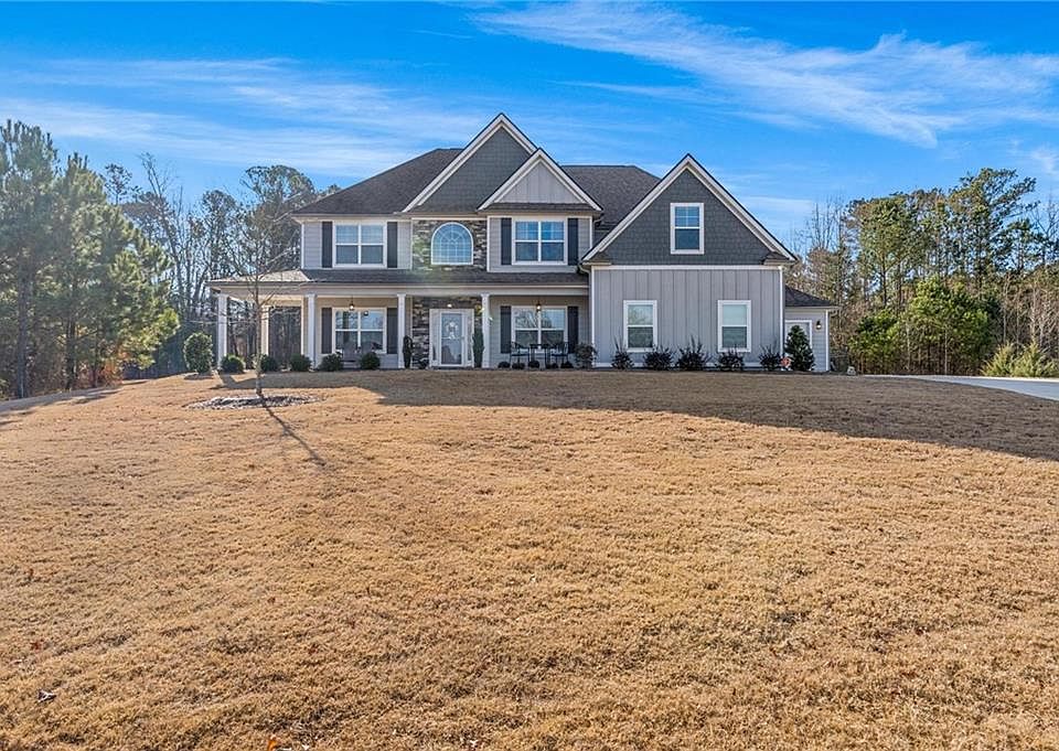 1st image of 223 Cedara Dr