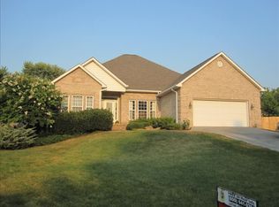 247 Manchester Dr, Maryville, TN 37803